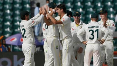 Pak Vs Aus: కమిన్స్ ఖతర్నాక్ స్పెల్.. 20 పరుగులకే ఏడు వికెట్లు ఢమాల్.. నిట్ట నిలువునా కూలిన పాక్ బ్యాటింగ్