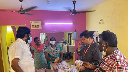 வடபழனி முருகன் கோயிலில் தரமற்ற பிரசாதம்.. 15 லட்சம் மதிப்புள்ள பிரசாதம் பறிமுதல்.. பக்தர்கள் அதிர்ச்சி.