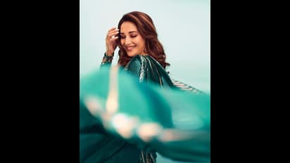 Madhuri Dixit : 29 வது மாடிக்கு குடிபெயர்ந்த மாதுரி தீட்சித்....அப்பாடியோ இவ்ளோ வாடகையா?