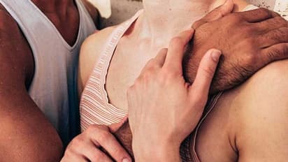 கல்யாணத்த கிட்ட வச்சுக்கிட்டு செய்ற வேலைய இது! ஓரினச்சேர்க்கைக்கு ஆசைப்பட்ட IT ஊழியர்!இறுதியில் நடந்த ட்விஸ்ட்