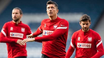 പിഎസ്ജിയും ചെല്‍സിയും പിന്നാലെ; ലെവന്‍ഡോസ്‌കിയെ സ്വന്തമാക്കാനുള്ള ബാഴ്‌സയുടെ ശ്രമങ്ങള്‍ക്ക് തിരിച്ചടി