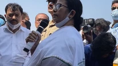 বিশ্ববিদ্যালয় থেকে বিধবা ভাতা- পাহাড়ে কল্পতরু মমতা, সতর্ক করলেন 'দিল্লির লাড্ডু' নিয়ে