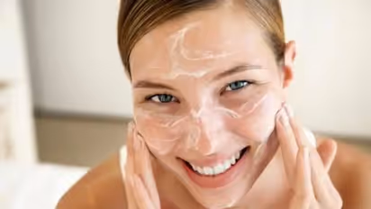 মাত্র দু দিনে ত্বক হবে উজ্জ্বল, রইল চালের গুঁড়ো দিয়ে তৈরি বিশেষ প্যাকের হদিশ