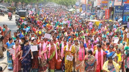 మహిళలు కన్నెర్రజేస్తున్నారు... ఇక మోదీ సర్కార్ కు మూడినట్లే...: మంత్రి జగదీష్ రెడ్డి ఫైర్