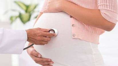 Pregnancy Miscarriage Tips: கருச்சிதைவு ஏற்பட்ட பெண்களை எப்படி கையாளுவது...? இதோ அதற்கான 5 வழிமுறைகள்!