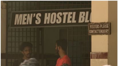 'തുടരാനാവില്ല, ദുഷ്പ്രചാരണം നടക്കുന്നു'; കോഴിക്കോട് മെഡിക്കൽ കോളേജിലെ അഞ്ച് ഹോസ്റ്റലുകളിലെ വാർഡൻമാർ രാജിവച്ചു