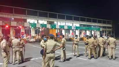 നൂറ് കണക്കിന് വാഹനങ്ങൾ നിർത്തിയിട്ട് പ്രതിഷേധം, പന്നിയങ്കര ടോൾ പിരിവ് സ്തംഭിച്ചു