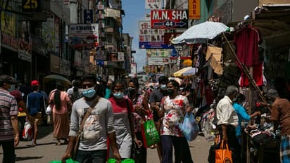 Sri Lanka crisis: శ్రీలంక సంక్షోభం.. 26 మంది మంత్రుల రాజీనామా..!