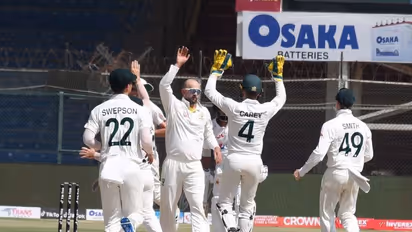 ലങ്കയെ കറക്കി വീഴ്ത്തി ഓസീസ്, ഗോള് ക്രിക്കറ്റ് ടെസ്റ്റില് 10 വിക്കറ്റ് ജയം