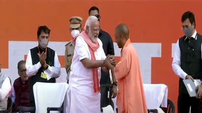 Yogi Adityanath के शपथ ग्रहण में पहुंचे ये VVIP, पीएम मोदी समेत कई राज्यों के सीएम हुए शामिल