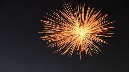 കനത്ത മഴ തുടരുമെന്ന് കാലാവസ്ഥാ നിഗമനം; തൃശ്ശൂർ പൂരം വെടിക്കെട്ട് വീണ്ടും മാറ്റിവെച്ചു