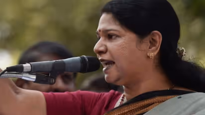 "ஆளுநர் உங்க சொந்த காரணத்தை தூக்கி ஓரம் வையுங்க ".. அண்ணன் 8 அடி பாய்ந்தால் 16 பாயும் தங்கை கனிமொழி.