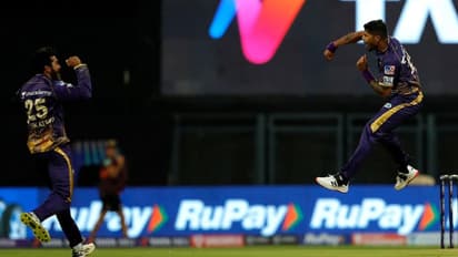 IPL2022 CSK vs KKR: తడబడుతూ మొదలెట్టిన సీఎస్కే... 61 పరుగులకే 5 వికెట్లు...