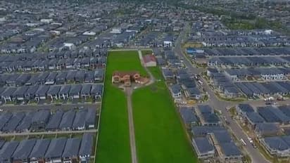 കോടികളുടെ ഓഫര്, നിർമ്മാതാക്കൾക്ക് വീടൊഴിഞ്ഞ് കൊടുക്കാതെ കുടുംബം