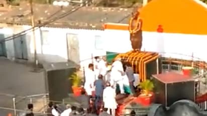 ಭದ್ರತಾ ಲೋಪ, ಸ್ವಗ್ರಾಮದಲ್ಲೇ ಬಿಹಾರ ಸಿಎಂ ನಿತೀಶ್ ಕುಮಾರ್ ಮೇಲೆ ದಾಳಿ!