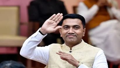 बेहद सरल माने जाते हैं गोवा के नए मुख्यमंत्री प्रमोद सावंत, जानिए आयुर्वेदिक डॉक्टर से यहां तक का सफर