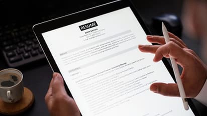 வேலைக்கு விண்ணப்பிக்கிறீர்களா? AI உதவியுடன் அசத்தலான ரெஸ்யூம் உருவாக்குவது எப்படி! 