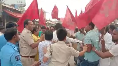 ব্যাঙ্কের দরজায় সিপিএমের পতাকা, পুলিশের সঙ্গে ধস্তাধস্তি-রণক্ষেত্র মালদহ 