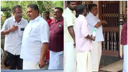 സില്‍വര്‍ലൈന്‍; വീടുകള്‍ കയറിയിറങ്ങി സജി ചെറിയാന്‍, ചെന്നിത്തലയുടെ നേതൃത്വത്തില്‍ പിഴുത കല്ല് പുനസ്ഥാപിച്ചു