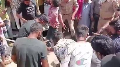 लखनऊ में सीवर सफाई के लिए मैन होल में उतरे 2 कर्मचारियों की मौत, एक का इलाज ट्रामा सेंटर में जारी