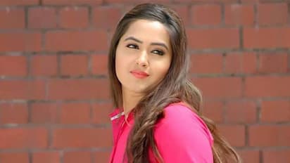 पढ़ाई के मामले में भोजपुरी एक्टर पर भारी हैं एक्ट्रेसेस, जानें कितने पढ़े-लिखें है आपके चहेते स्टार्स