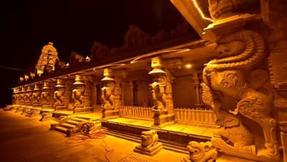 1800 करोड़ में तैयार हुआ दुनिया का सबसे बड़ा यदाद्री मंदिर, 10 फोटो में देखें 4000 मूर्तिकारों ने कैसे संवारा 