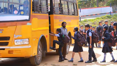 வாகன விதிமுறைகள் ஒரே மாதிரியாக இருக்க வேண்டும்... அனைத்து கல்வி நிறுவனங்களுக்கும் மதுரைக்கிள் அறிவுறுத்தல்!