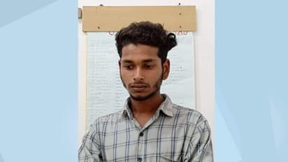 പതിമൂന്നുകാരിയെ പ്രണയം നടിച്ച് രണ്ട് മാസത്തോളം പീഡിപ്പിച്ചു, 19 കാരൻ പൊലീസ് പിടിയിൽ