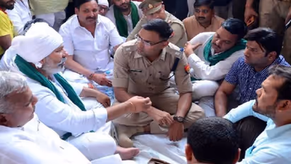 राकेश टिकैत ने कोतवाली में गाड़ा टेंट, सात घंटे बाद झुक गई पुलिस