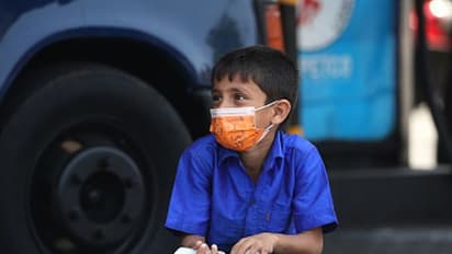 কাগজের অভাবে বন্ধ পরীক্ষা, বিদ্যুৎ থেকে ওষুধ সবকিছু 'বাড়ন্ত' শ্রীলঙ্কায়