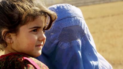 ಸಾರ್ವಜನಿಕ ಸ್ಥಳಗಳಲ್ಲಿ ಅಡಿಯಿಂದ ಮುಡಿವರೆಗೆ ಮಹಿಳೆಯರಿಗೆ ಬುರ್ಖಾ ಕಡ್ಡಾಯ ಮಾಡಿದ ತಾಲಿಬಾನ್!