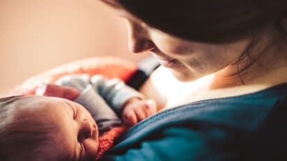 মাসিকের কতদিন পরে সহবাস করলে বাচ্চা হয়? সহজ ব্যাখ্য়ায় জানুন অতি গুরুত্বপূর্ণ তথ্য