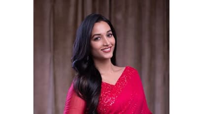 KGF 2 வெற்றியால் சம்பளத்தை மளமளவென உயர்த்திய ஸ்ரீநிதி ஷெட்டி- இதெல்லாம் ரொம்ப ஓவர் என தெறித்தோடிய தயாரிப்பாளர்