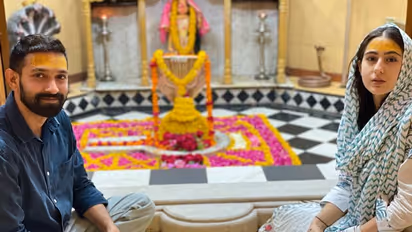 चंदन का तिलक और बिना मेकअप दिखी सारा अली खान, विक्रांत मैसी संग गुजरात में किए भोलेनाथ के दर्शन