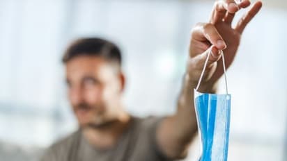 'ಮಾಸ್ಕ್ ಧಾರಣೆ ನಿಯಮ ರದ್ದು ಆತುರದ ನಿರ್ಧಾರ: ದೇಶ ಇನ್ನೂ ಕೋವಿಡ್‌ನಿಂದ ಪೂರ್ಣ ಮುಕ್ತವಾಗಿಲ್ಲ'