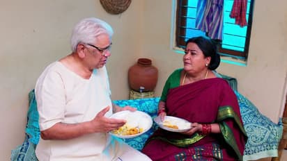 Intinti Gruhalakshmi: అత్తమామలను కలిసిన తులసి.. లాస్యను ఇంట్లో నుంచి బయటకు తీసుకెళ్ళిన నందు!