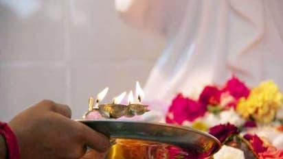 Navratri Aarti 2022: चैत्र नवरात्रि में रोज करें मां दुर्गा की आरती, बनी रहेगी माता की कृपा