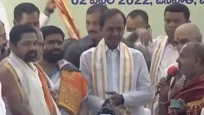 ప్రగతి భవన్‌లో ఉగాది వేడుకలు: దేశానికే తెలంగాణ కొత్త మార్గనిర్దేశనం చేయబోతుంది.. సీఎం కేసీఆర్