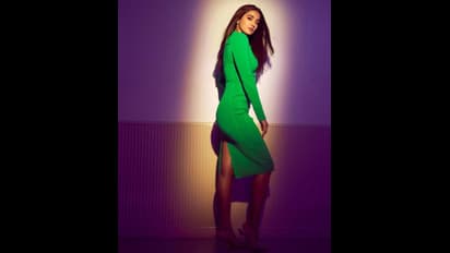 Pooja Hegde: పూజా హెగ్డే అల్ట్రా స్టైలిష్ ఫోజులు.. మత్తు చూపులతో మాయ చేస్తున్న బుట్టబొమ్మ 