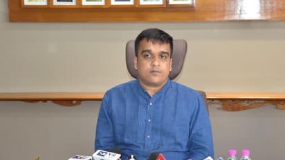 కన్నకూతురిపై ఓ తండ్రి అఘాయిత్యానికి పాల్పడితే.. సెల్‌ఫోన్‌‌ వల్లే ఇలా : గుజరాత్ హోంమంత్రి వ్యాఖ్యలు