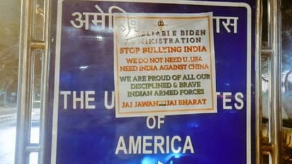 യുഎസ് എംബസിക്ക് മുന്നില് ബൈഡനെതിരെ പോസ്റ്റര്; പിന്നില് ഹിന്ദുസേന; ഒരാള് അറസ്റ്റില്