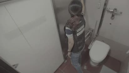 पुणे में 10वीं का छात्र इंग्लिश लेडी टीचर का बाथरूम से बनाता अश्लील वीडियो, राज सामने आया तो हर कोई शॉक्ड