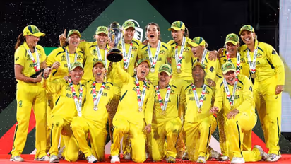 অপরাজেয় অস্ট্রেলিয়া, ইংল্য়ান্ডকে হারিয়ে সপ্তমবার মহিলা বিশ্বকাপ জয় ব্যাগি গ্রিনদের