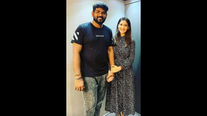 Nayanthara: పూలమాలలతో గుడిలో నయనతార, విగ్నేష్ శివన్.. వైరల్ అవుతున్న ఫోటోస్ 