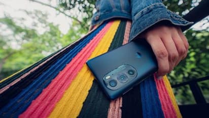 200MP कैमरा से लैस इस साल 4 नए प्रीमियम स्मार्टफोन लॉन्च करने की तैयारी में Motorola, पढ़ें पूरी रिपोर्ट