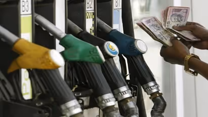 Petrol Diesel Prices: మే 25న తెలుగు రాష్ట్రాల్లో పెట్రోల్, డీజిల్ ధరలు ఇవే...చెక్ చేసుకోండి...