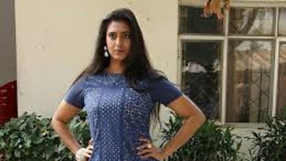 மின் கட்டண உயர்வுக்கு கவலை வேண்டாம்.. அடிக்கடி பவர் கட் பண்ணி அரசு உதவும்.. திமுகவை நக்கல் அடித்த கஸ்தூரி