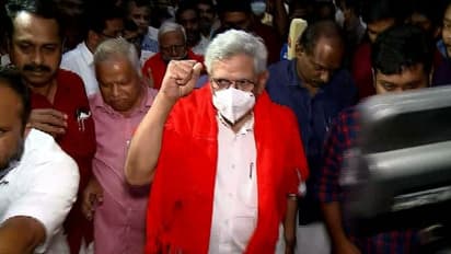 പാർട്ടി കോൺഗ്രസ് സെമിനാറിൽ നേതാക്കൾ പങ്കെടുക്കാത്തതിന് മറുപടി പറയേണ്ടത് കോൺഗ്രസ്: യെച്ചൂരി