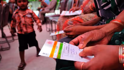 ಗ್ಯಾರಂಟಿ ಭಾಗ್ಯಕ್ಕಾಗಿ ಆಧಾರ್‌ ತಿದ್ದುಪಡಿಗೆ ಮುಗಿಬಿದ್ದ ಜನ..!  