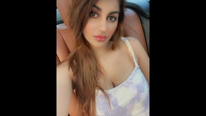 Yashika Hot :ஓவர் டைட் உடையில்... மொத்த அழகும் தெரிய கும்முனு போஸ் கொடுத்த யாஷிகாவின் கிக்கான கிளாமர் கிளிக்ஸ்